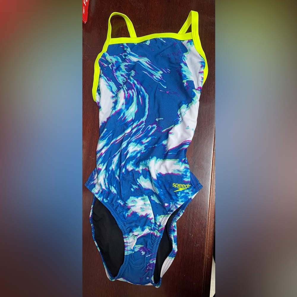 Woman’s Cyclone Swirl Flyback one pice Speedo